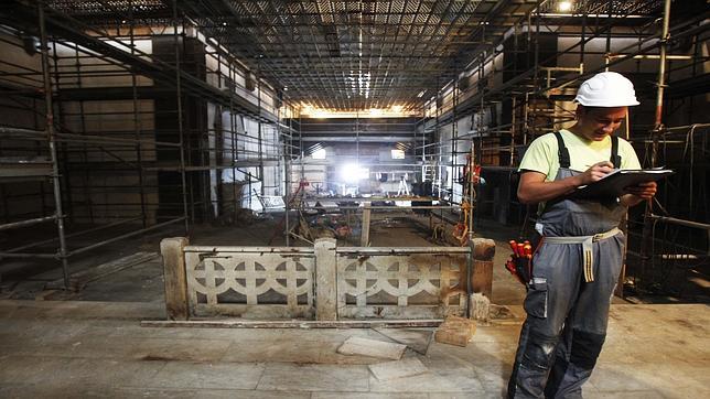 Muxía se quita el humo pero no las humedades