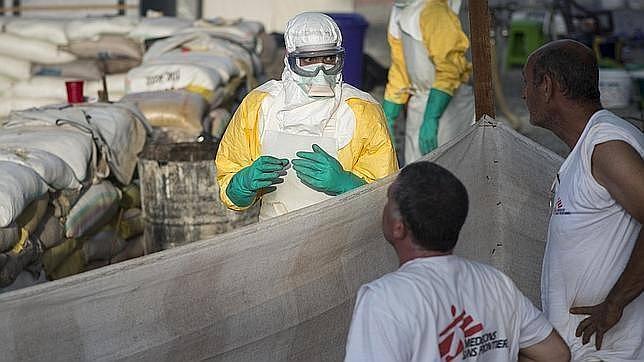 La Unión Europea acuerda coordinar las evacuaciones médicas a causa del ébola