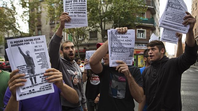 El abogado de los okupas neonazis es hermano de la número dos de Gómez