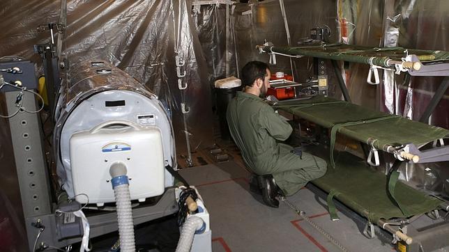 El avión que traslada a García Viejo vuela ya hacia España