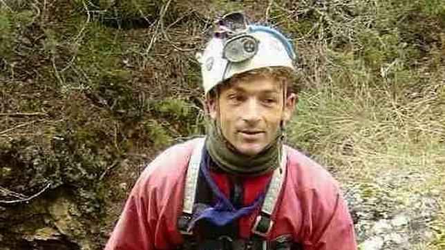 «El rescate del espeleólogo atrapado en la cueva de Perú podría durar tres días»