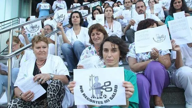 Concentración de médicos en Sevilla contra los recortes