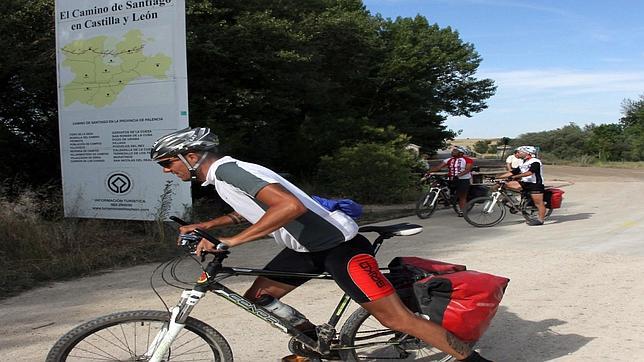 Un ciclista durante una de las etapas del Camino de Santiago
