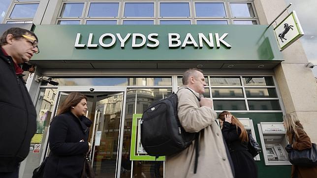 Lloyds despide a ocho banqueros por el caso de la manipulación del Libor