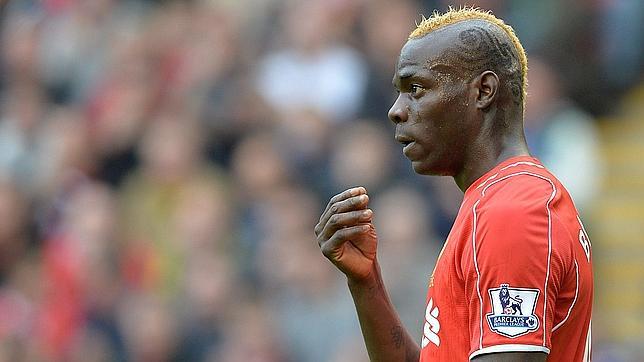 Balotelli, asustado por las arañas gigantes que invaden su casa de Liverpool