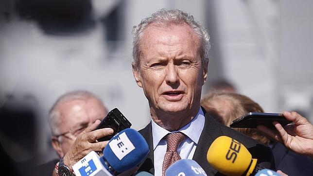 Pedro Morenés inaugura el curso académico en la Academia Básica del Aire de Virgen del Camino