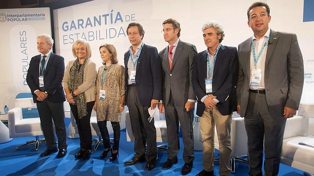 Sáenz de Santamaría: «Hay gobiernos de gastar y gobiernos de pagar»