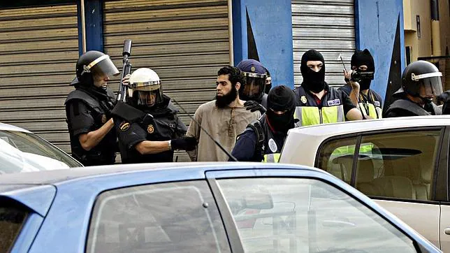 La Policía detuvo a nueve integrantes de una célula terrorista vinculada al Estado Islámico en Melilla y Nador