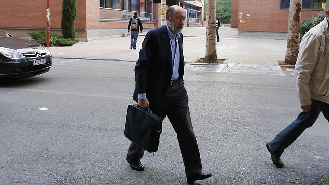 El profesor Rubalcaba ya está en la Universidad