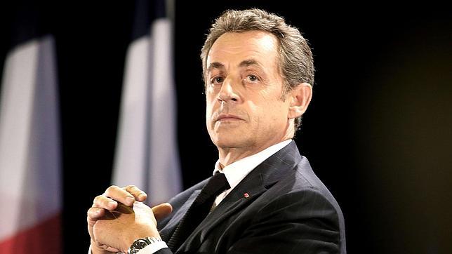 Sarkozy pide reformar la Constitución «a la española» para controlar el gasto