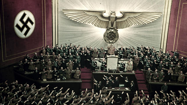 Hitler se dirige desde el ‘Reichstag’ a los dirigentes enemigos para ofrecerles la paz