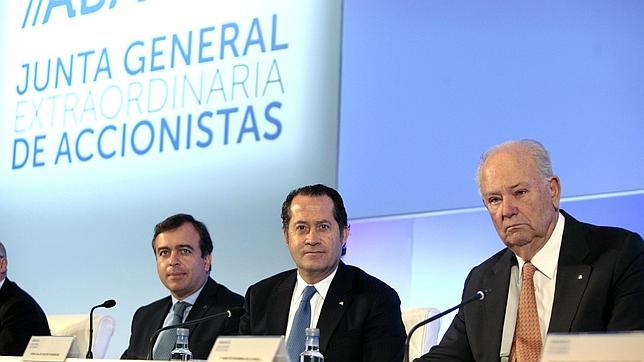 Abanca y el Etcheverría culminan su fusión «para liderar el noroeste español»