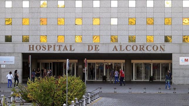 Los hospitales madrileños están preparados y ante la sospecha «sólo vale el aislamiento»