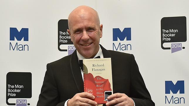 El australiano Richard Flanagan gana el Booker con una novela sobre un preso de los japoneses en la guerra