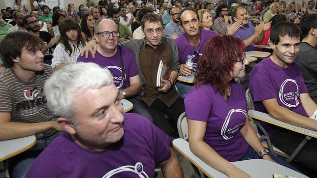 Podemos se rompe en dos