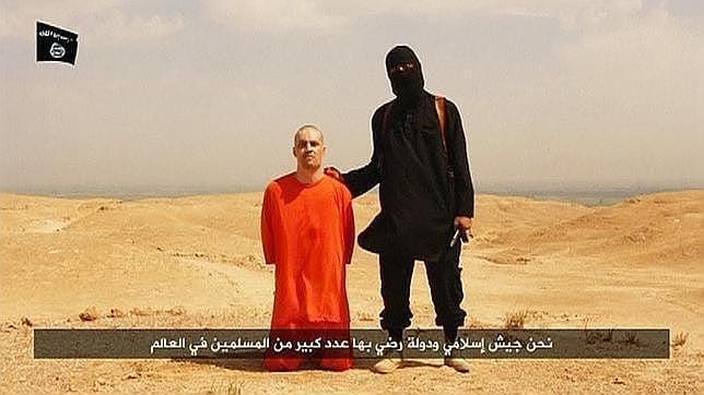 Captura del vídeo en el que Estado Islamista (EI) decapita al periodista James Foley