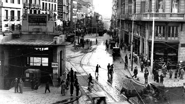 Templete de Antonio Palacios en la estación de Metro de Gran Vía en 1920