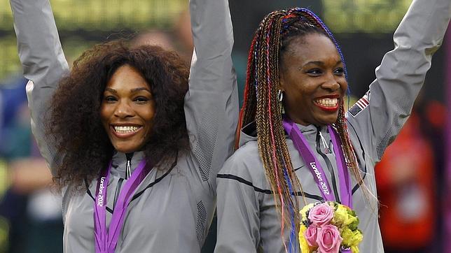 Multazo por llamar a Serena y Venus «los hermanos Williams»