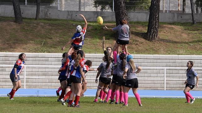 El rugby se viste de rosa