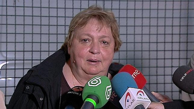 «Teresa Romero ya se levanta, come prácticamente de todo y está muy bien»