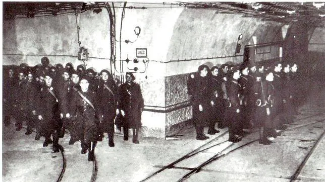Tropas franceses en los túneles que componían la mayor infraestructura de la denominada Línea Maginot