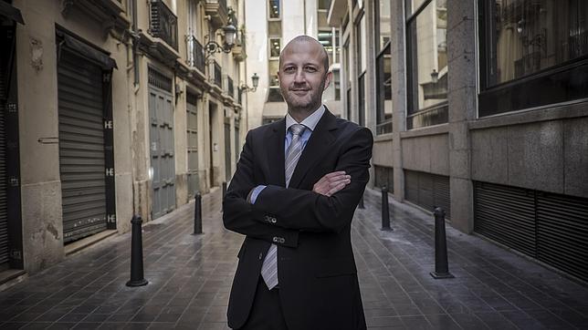 El líder de UPyD en la Comunidad convoca una rueda de prensa en pleno goteo de bajas