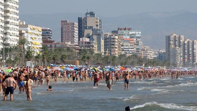 La Volvo Ocean Race y el calor impulsan la ocupación hotelera en la Costa Blanca