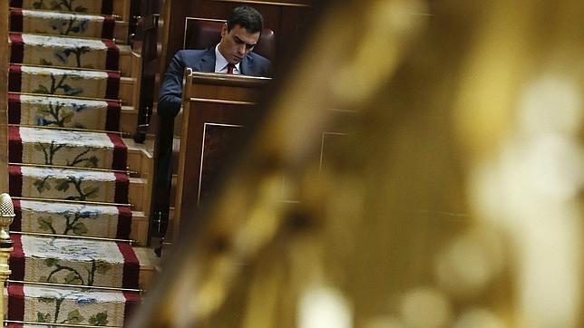 Pedro Sánchez, sorprendido tras el aviso de Susana Díaz