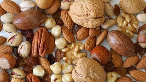 Una dieta rica en frutos secos ralentiza la progresión del alzhéimer