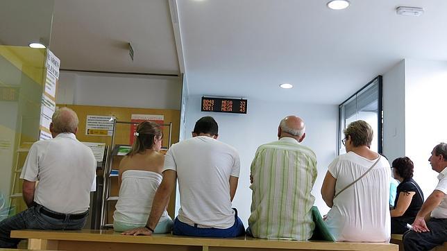 El paro en Galicia se reduce en 26.100 personas en el tercer trimestre