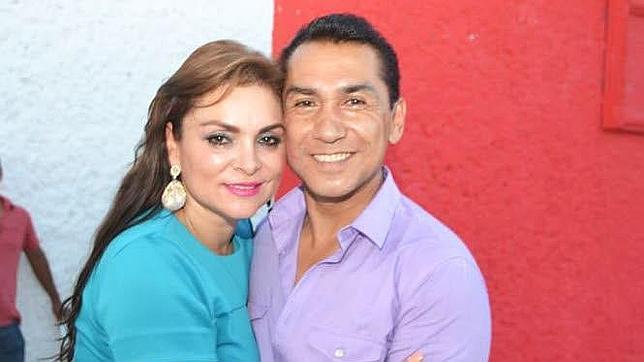 El alcalde prófugo de Iguala, José Luis Abarca, y su mujer, María de los Ángeles Pineda, vinculada familiarmente al cártel de «Guerreros Unidos»