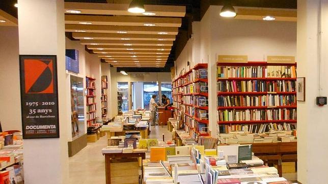 Interior de la librería Documenta