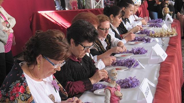 La Fiesta de la Rosa del Azafrán, desbordada de visitantes