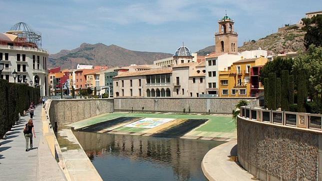 El reloj centenario de Orihuela marca de nuevo las horas en la capital de la Vega Baja