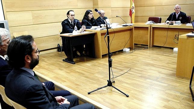 El exdirectivo de la SGAE, Pedro Farré, afirma durante el juicio que usó la tarjeta para atender a clientes «estratégicos»