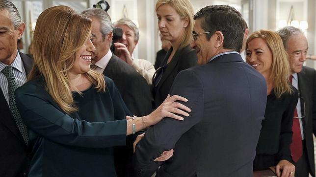 Susana Díaz critica a Rajoy: «No basta con pedir perdón» por la corrupción