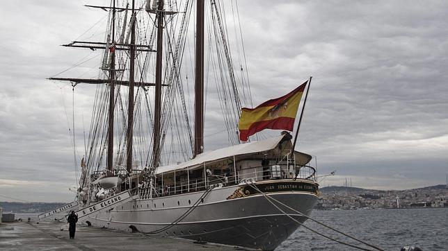 Detenidos otros dos tripulantes del Juan Sebastián Elcano por tráfico de drogas