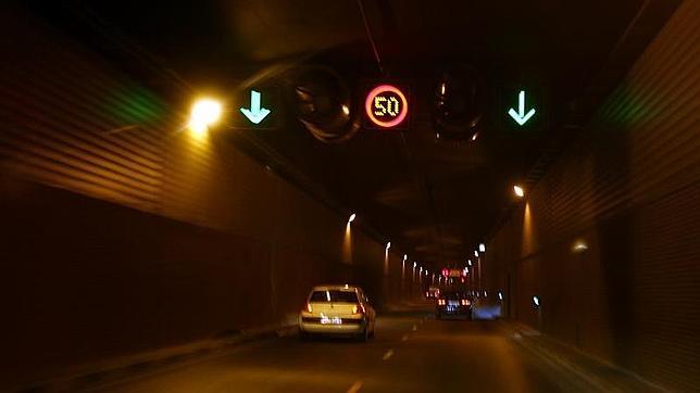 Uno de los radares instalados en el túnel