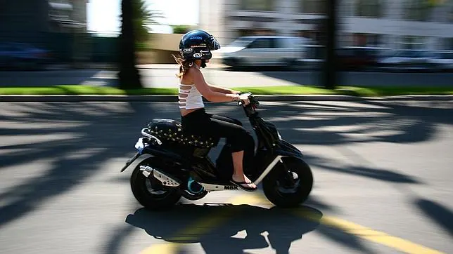 El estudio de la Fundación Línea Directa determina que scooter, motos de carretera y custom configuran el 'top 3' de los vehículos a dos ruedas con mayor siniestralidad.