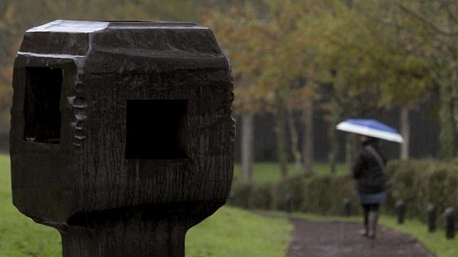 Chillida recala en La Coruña por primera vez