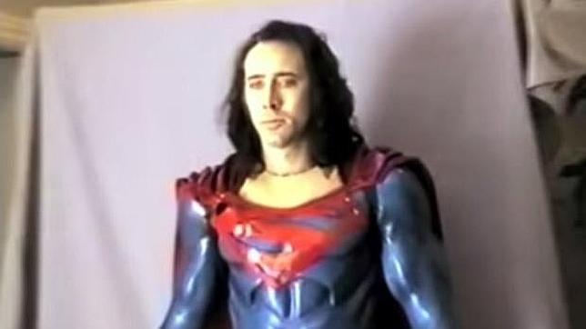 Tim Burton ideó un Superman «traumatizado» y en terapia para Nicolas Cage