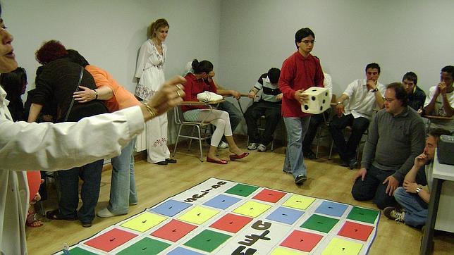 Participantes en un taller de la Fundación Intras