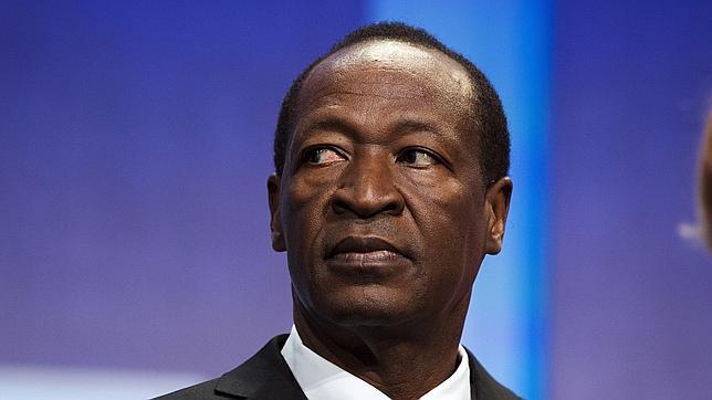 El expresidente de Burkina Faso se refugia en Costa de Marfil