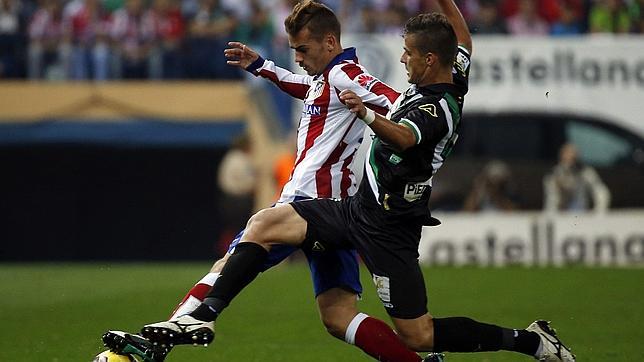 El Córdoba CF resiste una hora en pie ante el Atleti