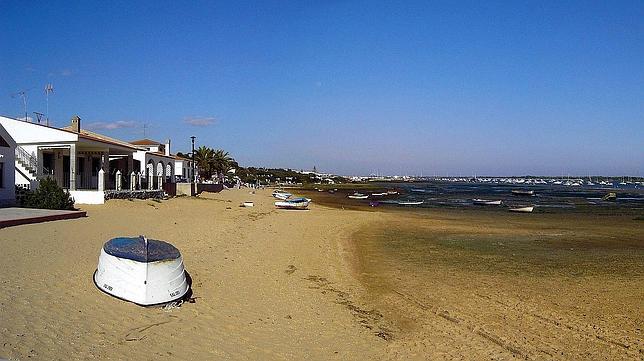 Casitas de pescadores a los pies del río Piedras.