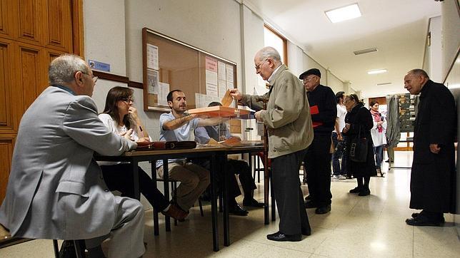 El PP descarta que el malestar de los ediles por la corrupción complique las listas electorales