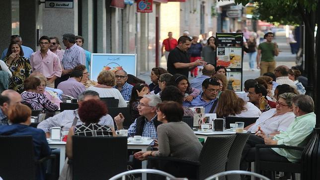 Los veladores aportan ya el 50% del beneficio de los bares