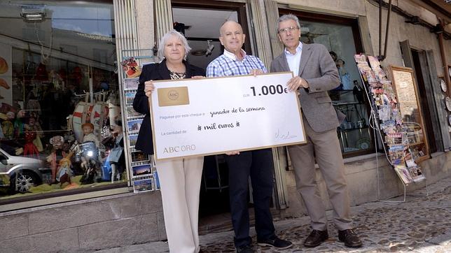 La Tarjeta Oro de ABC entrega los segundos 2.000 euros en Toledo