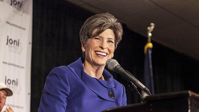 La senadora republicana Joni Ernst en Iowa