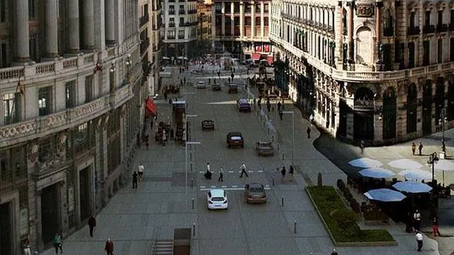 Fotomontaje que refleja cómo quedará la calle Sevilla una vez construida la base subterránea de autobuses